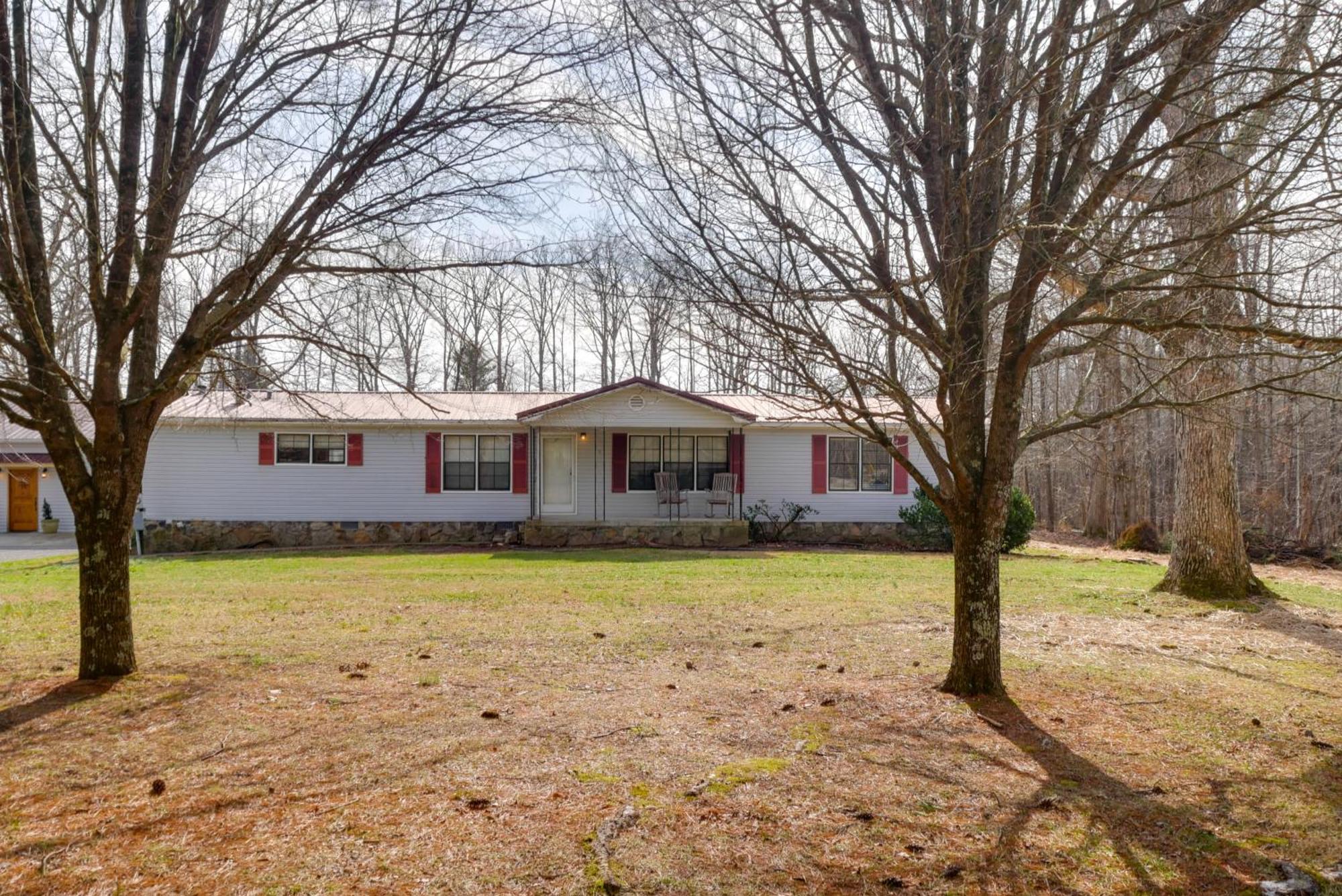 Dog-Friendly Georgia Home With Grill And Fishing Pond! Rising Fawn Exterior photo